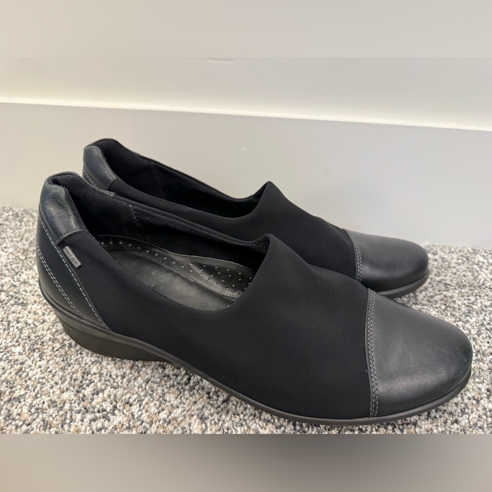 Ecco Women's Black Goretex Waterproof Slip-On Loafer Shoes Size 11-11 1/2. - Picture 2 of 10